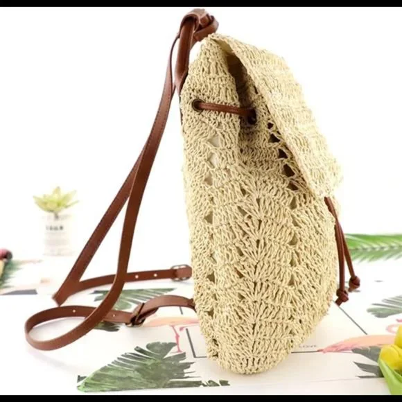 Aktudy Women Straw Backpack, Beach Woven Handbag Boho Shoulders Bag, Flap Top Ha